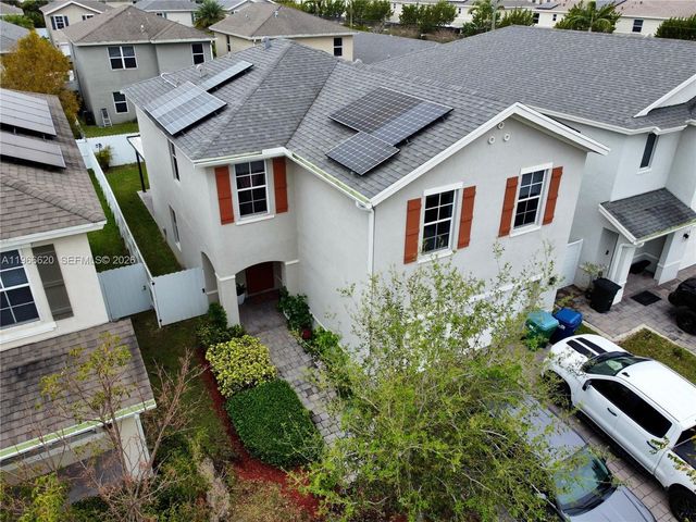 613 NE 5th Way, Florida City, FL 33034