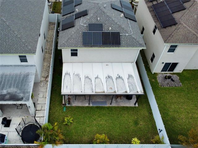 613 NE 5th Way, Florida City, FL 33034