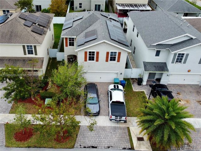 613 NE 5th Way, Florida City, FL 33034