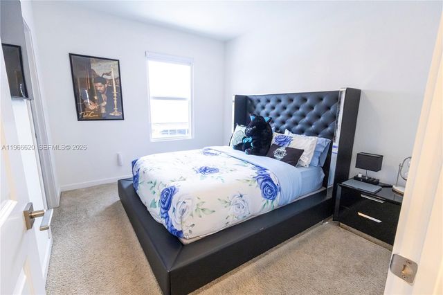 613 NE 5th Way, Florida City, FL 33034