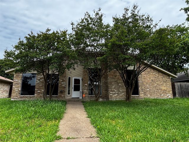 1501 Starshadow Drive, Richardson, TX 75081
