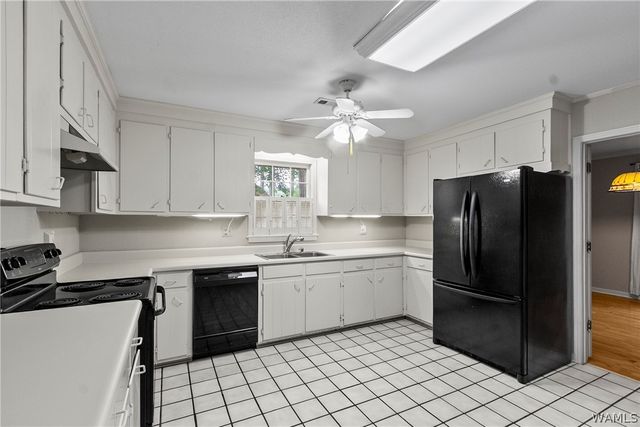 1812 25th Way E, Tuscaloosa, AL 35404
