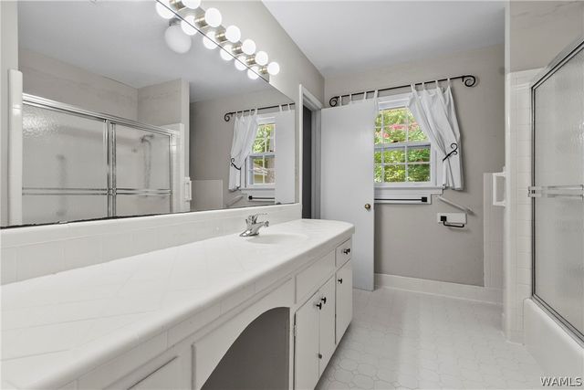 1812 25th Way E, Tuscaloosa, AL 35404