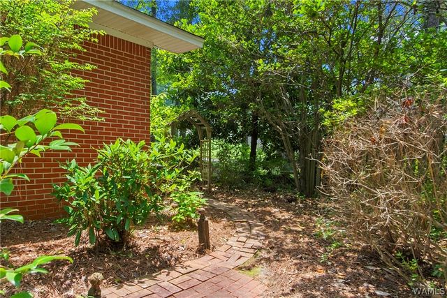 1812 25th Way E, Tuscaloosa, AL 35404
