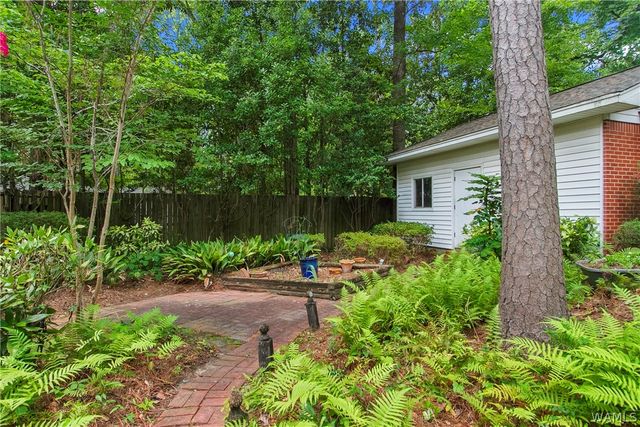 1812 25th Way E, Tuscaloosa, AL 35404