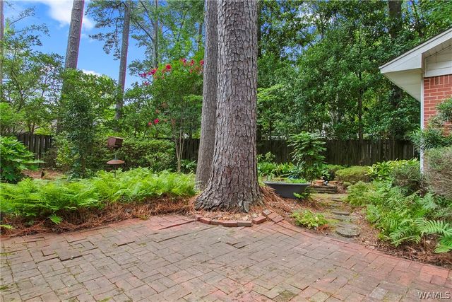 1812 25th Way E, Tuscaloosa, AL 35404