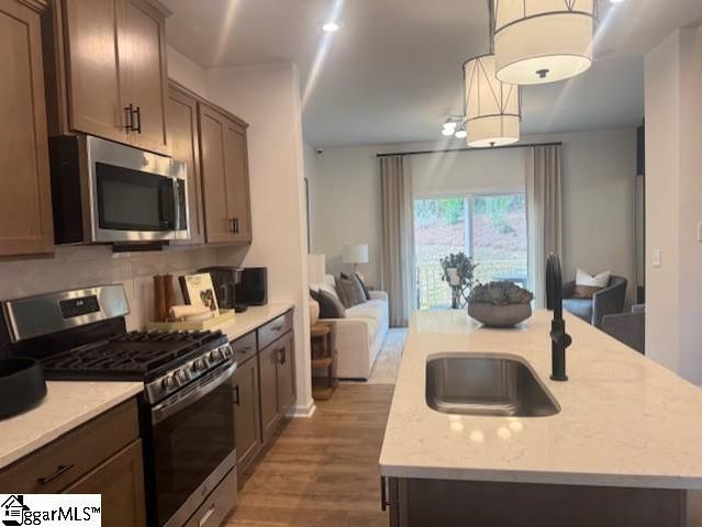 70 Broad River Way, Greenville, SC 29607