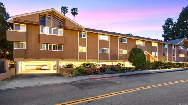 2517 Navarra Drive 1B, Carlsbad, CA 92009