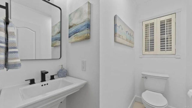 2517 Navarra Drive 1B, Carlsbad, CA 92009