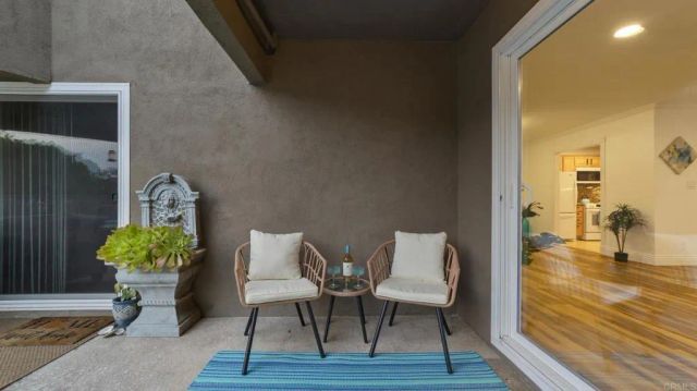 2517 Navarra Drive 1B, Carlsbad, CA 92009