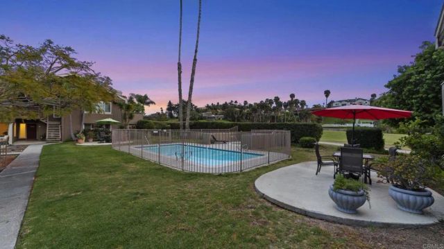 2517 Navarra Drive 1B, Carlsbad, CA 92009