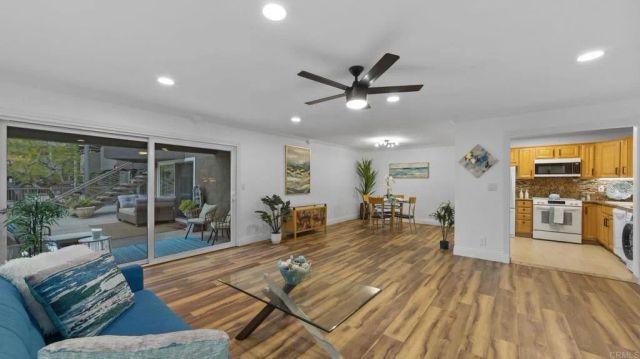 2517 Navarra Drive 1B, Carlsbad, CA 92009