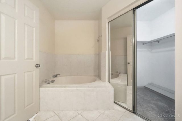 7590 Rolling Meadows Drive, West Chester, OH 45069
