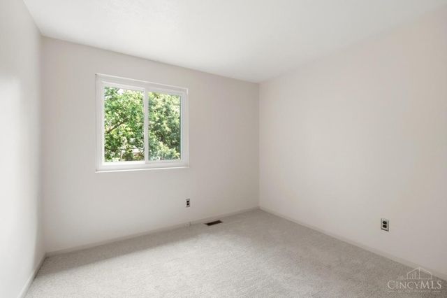7590 Rolling Meadows Drive, West Chester, OH 45069
