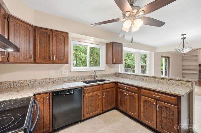 7590 Rolling Meadows Drive, West Chester, OH 45069