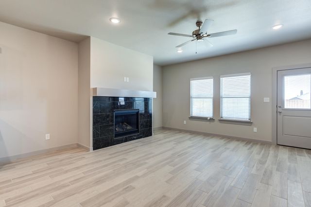 615 E 13th Street, Wolfforth, TX 79382