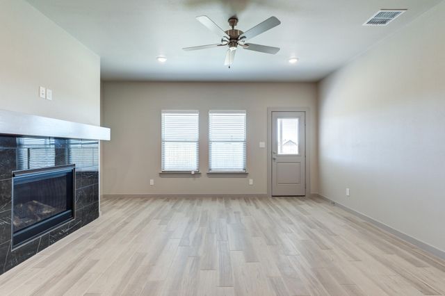 615 E 13th Street, Wolfforth, TX 79382