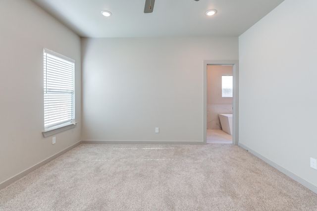 615 E 13th Street, Wolfforth, TX 79382