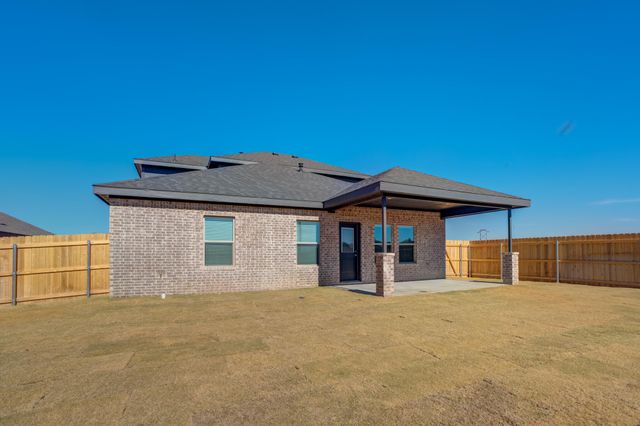 615 E 13th Street, Wolfforth, TX 79382