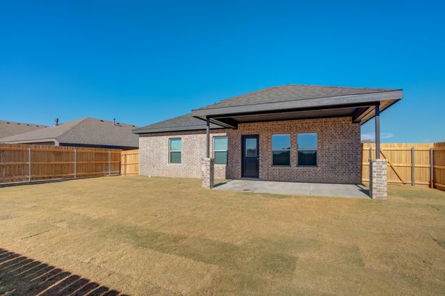 615 E 13th Street, Wolfforth, TX 79382