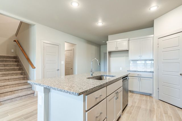 615 E 13th Street, Wolfforth, TX 79382