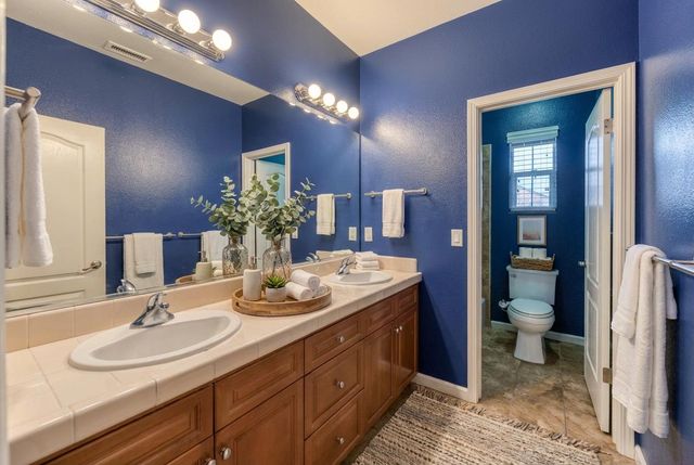 3202 Everglade Avenue, Clovis, CA 93619