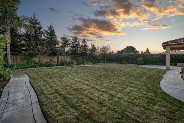 3202 Everglade Avenue, Clovis, CA 93619