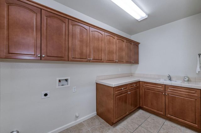 3202 Everglade Avenue, Clovis, CA 93619