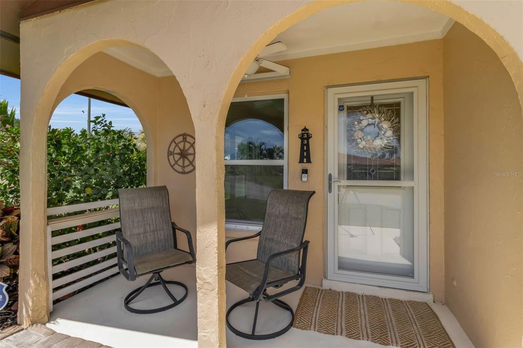 Image 5 of property listing at 3311 MERCER ROAD 3311, Bradenton, FL 34207