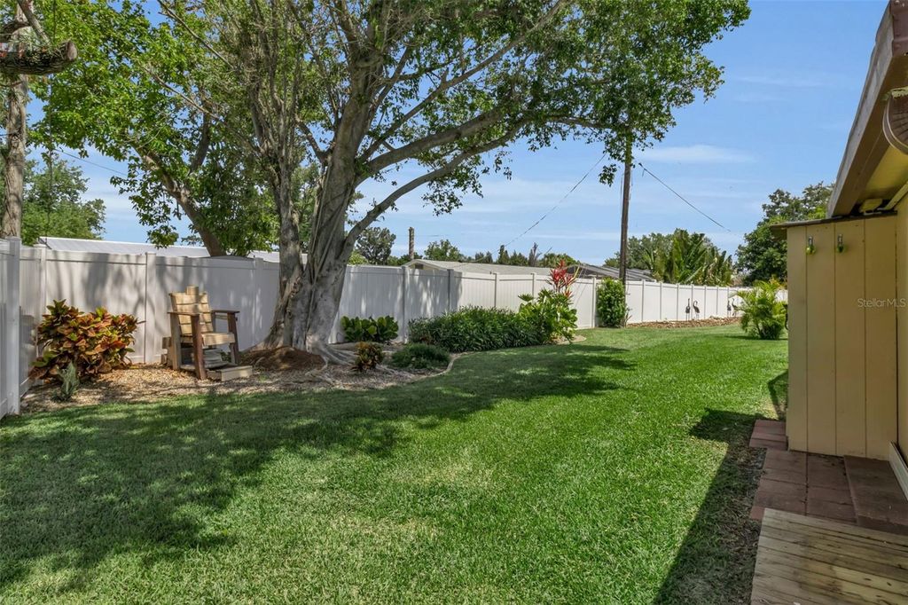 Image 62 of property listing at 3311 MERCER ROAD 3311, Bradenton, FL 34207