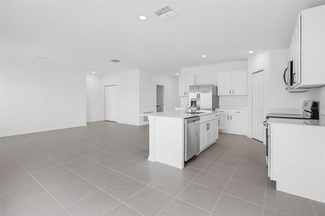 2110 LASSO LOOP, Eagle Lake, FL 33839