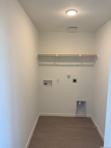 1522 Amie Bluff, San Antonio, TX 78221