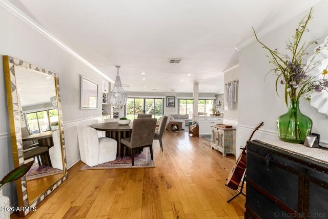 4330 E TURNEY Avenue, Phoenix, AZ 85018