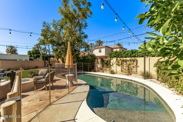 4330 E TURNEY Avenue, Phoenix, AZ 85018