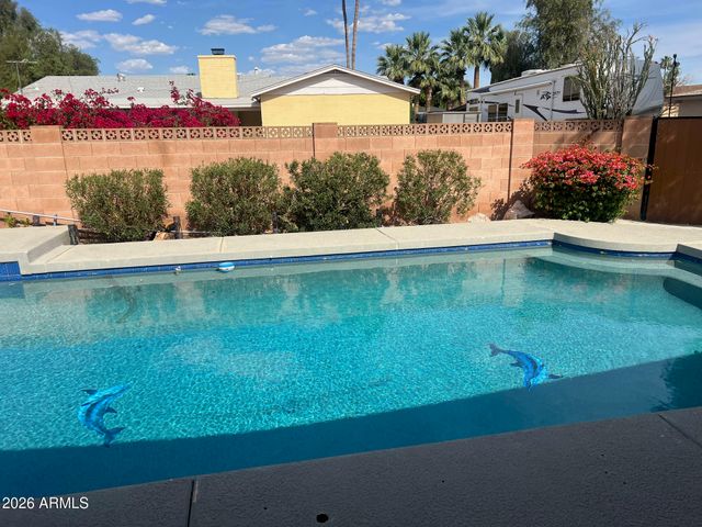 9041 N 42ND Avenue, Phoenix, AZ 85051