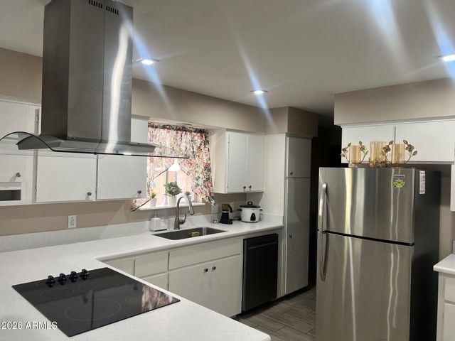 9041 N 42ND Avenue, Phoenix, AZ 85051