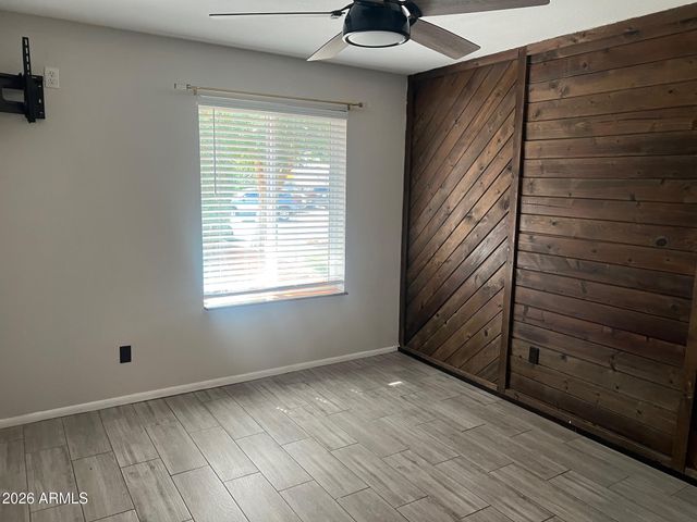 9041 N 42ND Avenue, Phoenix, AZ 85051