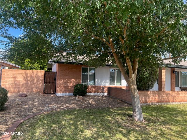 9041 N 42ND Avenue, Phoenix, AZ 85051