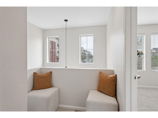 10273 Bellwether Ln, Lone Tree, CO 80124