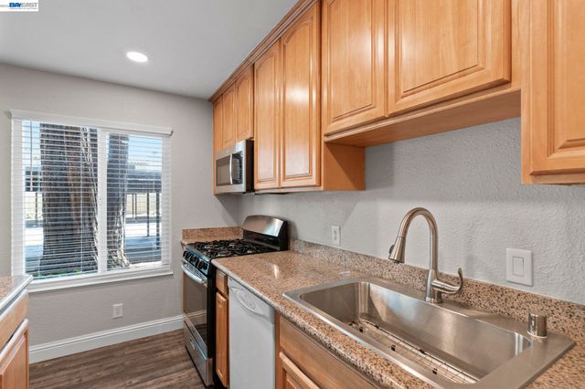 975 Murrieta Blvd 5, Livermore, CA 94550