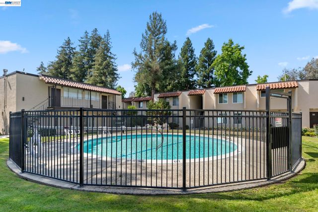 975 Murrieta Blvd 5, Livermore, CA 94550