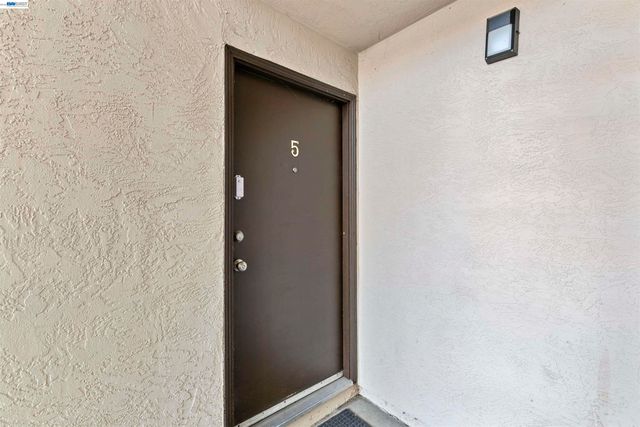 975 Murrieta Blvd 5, Livermore, CA 94550
