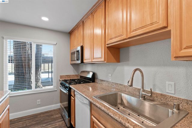 975 Murrieta Blvd 5, Livermore, CA 94550