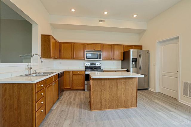 2031 E Seymour Avenue, Cincinnati, OH 45237