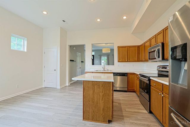 2031 E Seymour Avenue, Cincinnati, OH 45237