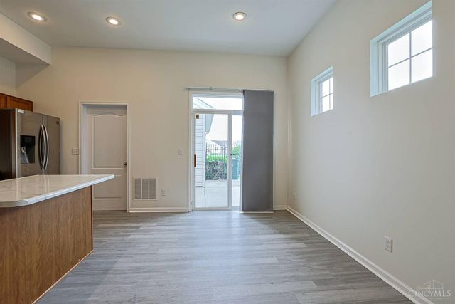 2031 E Seymour Avenue, Cincinnati, OH 45237