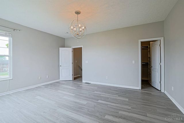 2031 E Seymour Avenue, Cincinnati, OH 45237