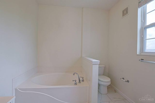2031 E Seymour Avenue, Cincinnati, OH 45237
