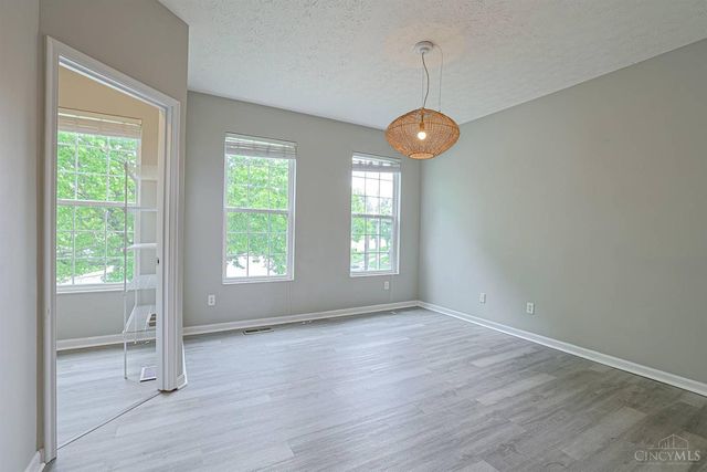 2031 E Seymour Avenue, Cincinnati, OH 45237