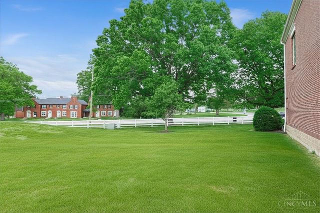 2031 E Seymour Avenue, Cincinnati, OH 45237